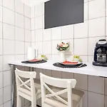 아파트 Historic Grace, Classical At Corvin 부다페스트