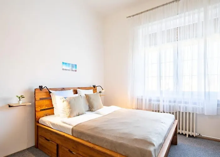 Historic Grace, Classical At Corvin 부다페스트