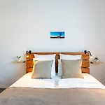 Historic Grace, Classical At Corvin Apartamento Budapeste