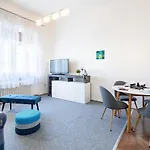 Apartamento Historic Grace, Classical At Corvin *