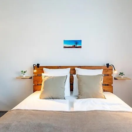 Historic Grace, Classical At Corvin Appartement Budapest