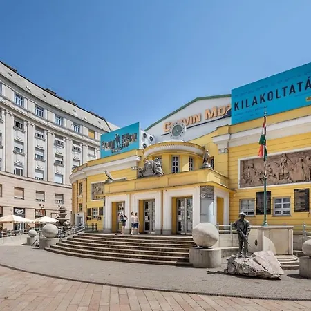 Apartmán Historic Grace, Classical At Corvin