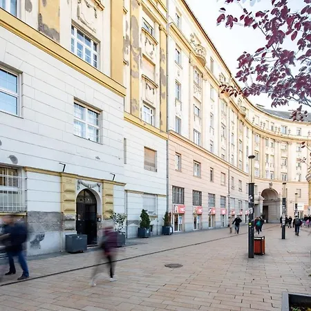 Historic Grace, Classical At Corvin Budapeszt